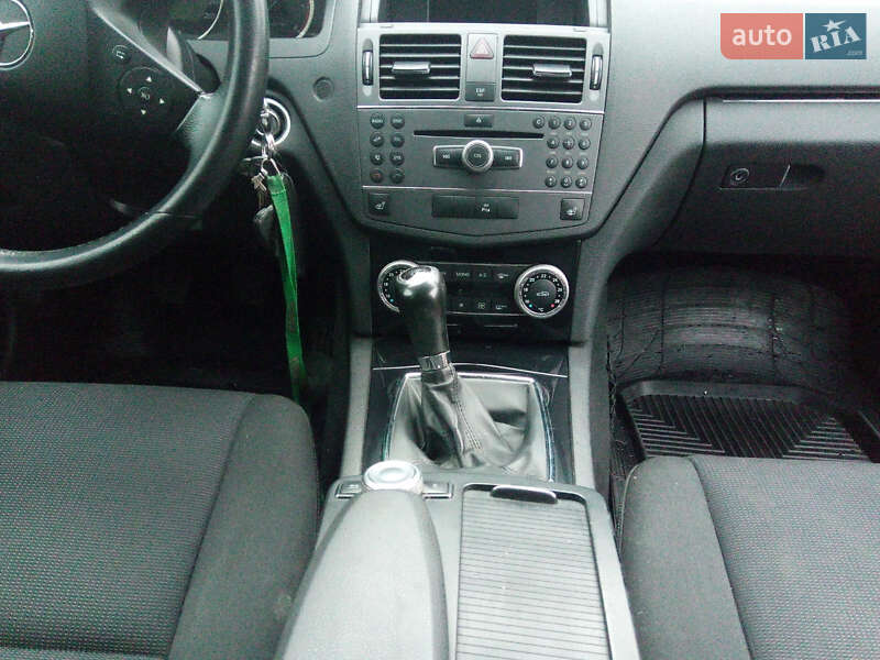 Універсал Mercedes-Benz C-Class 2010 в Снятині