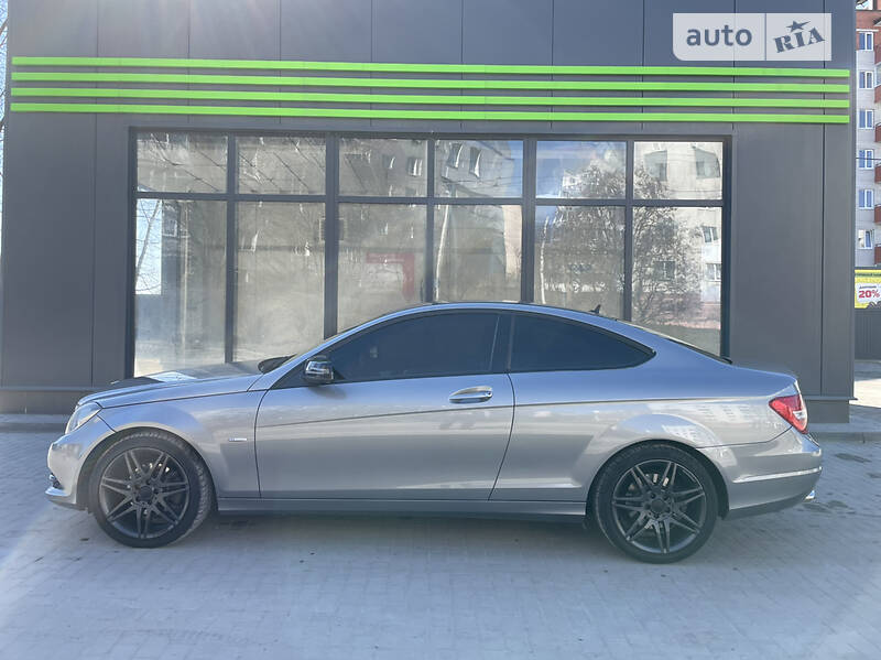 Купе Mercedes-Benz C-Class 2011 в Тернополе