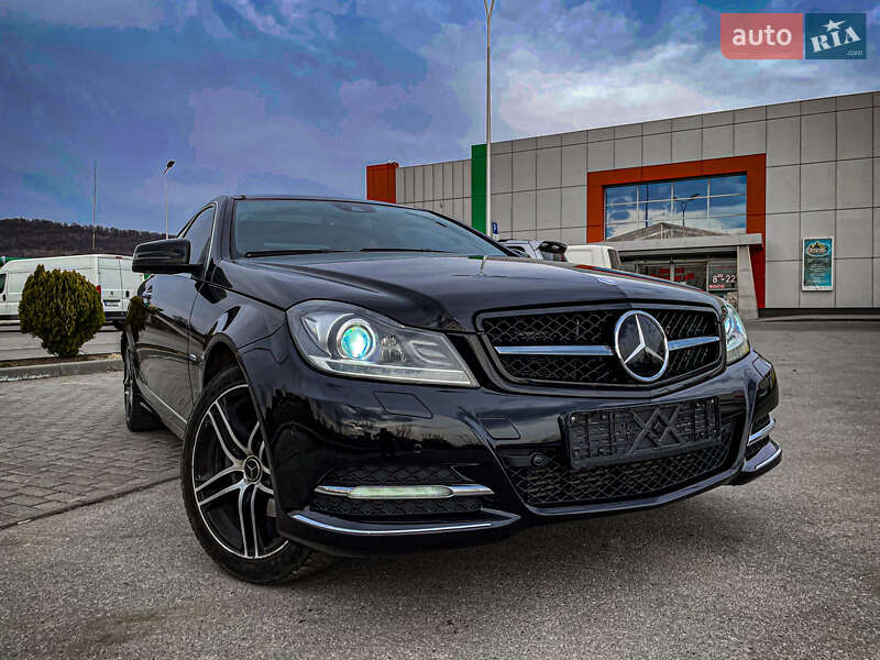 Купе Mercedes-Benz C-Class 2012 в Киеве