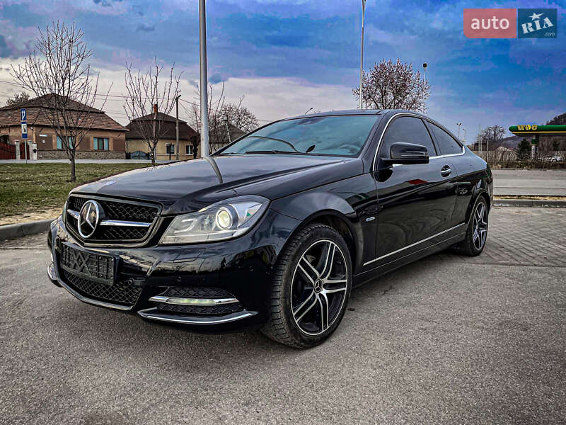 Купе Mercedes-Benz C-Class 2012 в Киеве