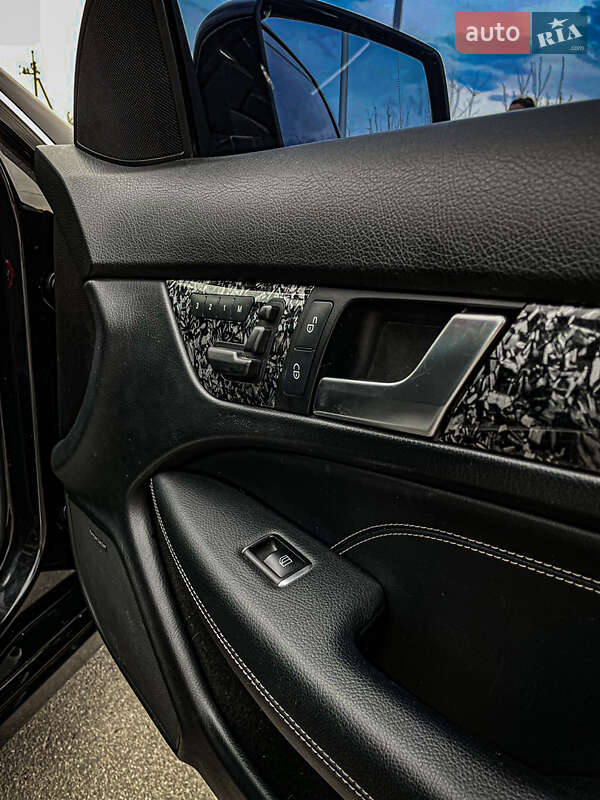 Купе Mercedes-Benz C-Class 2012 в Киеве