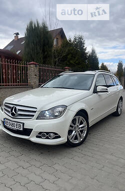 Универсал Mercedes-Benz C-Class 2011 в Виннице