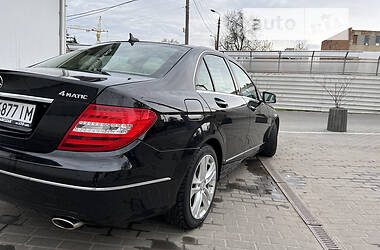 Седан Mercedes-Benz C-Class 2012 в Виннице