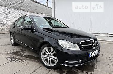 Седан Mercedes-Benz C-Class 2012 в Виннице