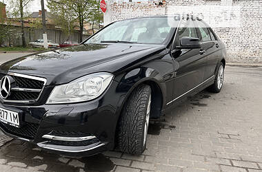 Седан Mercedes-Benz C-Class 2012 в Виннице