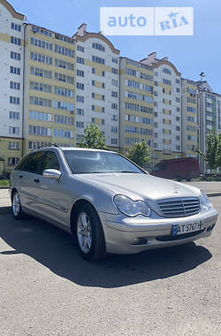 Універсал Mercedes-Benz C-Class 2003 в Івано-Франківську