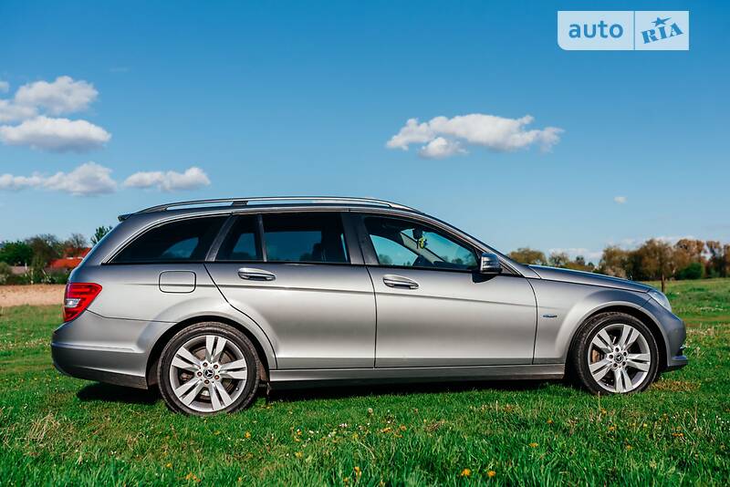 Универсал Mercedes-Benz C-Class 2011 в Ровно