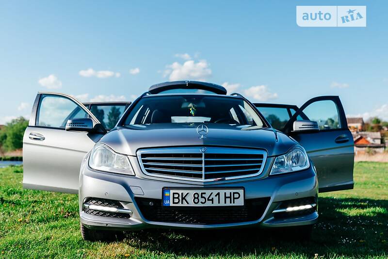Универсал Mercedes-Benz C-Class 2011 в Ровно