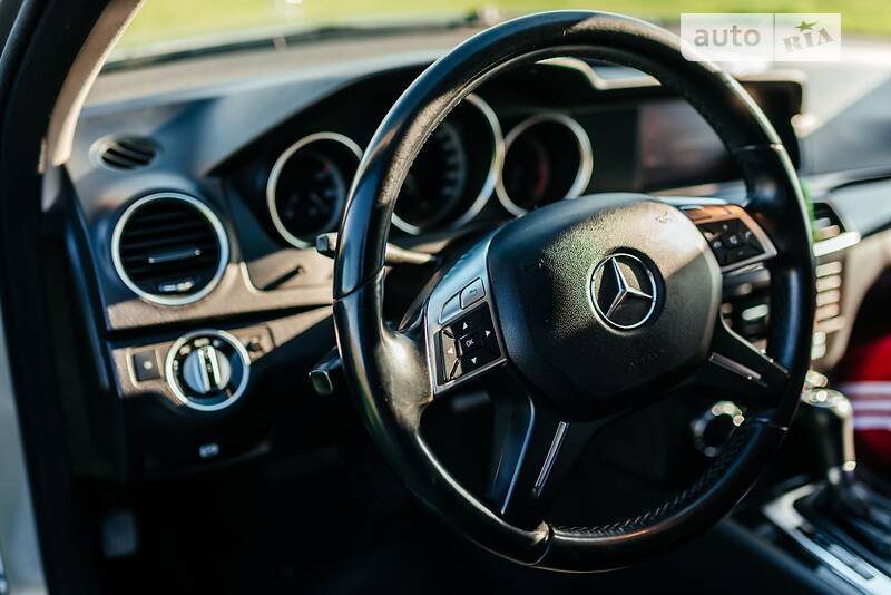 Универсал Mercedes-Benz C-Class 2011 в Ровно