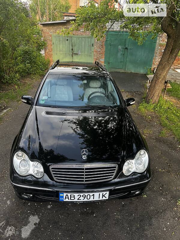 Універсал Mercedes-Benz C-Class 2002 в Вінниці