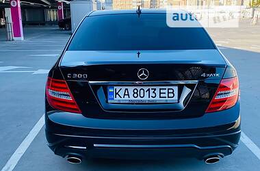 Седан Mercedes-Benz C-Class 2013 в Киеве