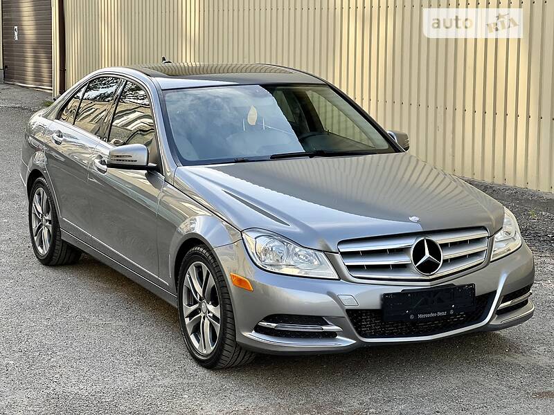 Седан Mercedes-Benz C-Class 2013 в Києві