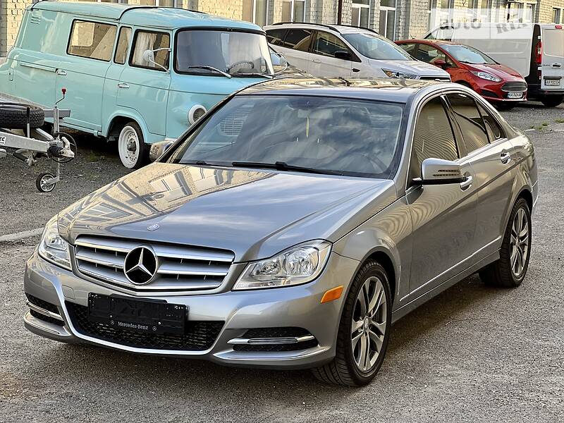 Седан Mercedes-Benz C-Class 2013 в Києві