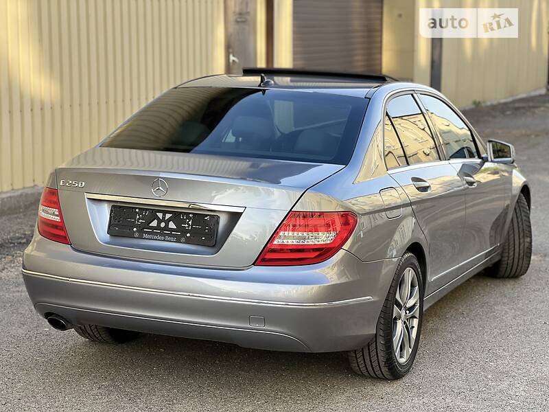 Седан Mercedes-Benz C-Class 2013 в Києві