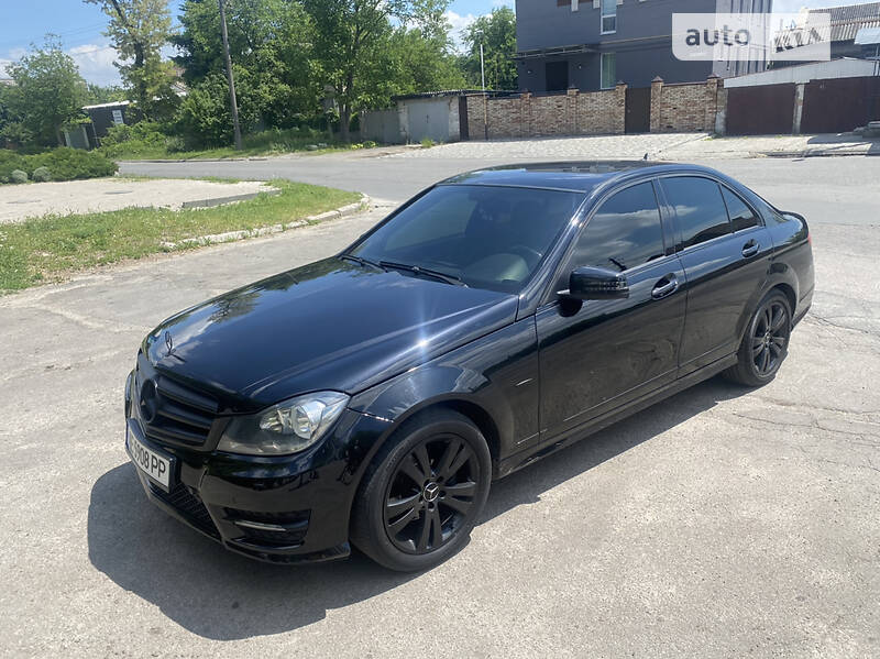 Седан Mercedes-Benz C-Class 2009 в Днепре