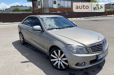 Седан Mercedes-Benz C-Class 2009 в 