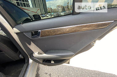 Седан Mercedes-Benz C-Class 2009 в 