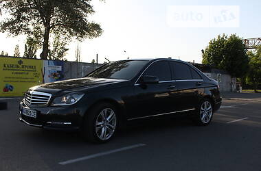 Седан Mercedes-Benz C-Class 2012 в Києві