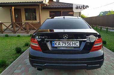 Купе Mercedes-Benz C-Class 2011 в 