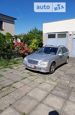 Універсал Mercedes-Benz C-Class 2005 в Сумах