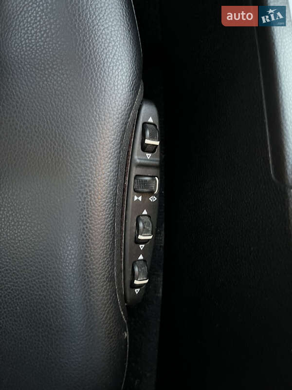 Універсал Mercedes-Benz C-Class 2011 в Луцьку