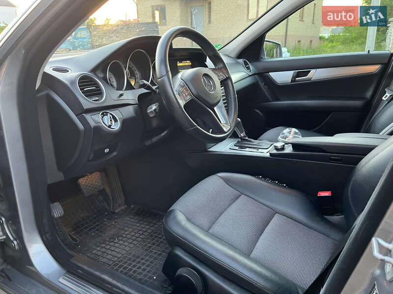 Универсал Mercedes-Benz C-Class 2011 в Луцке