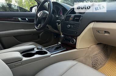 Седан Mercedes-Benz C-Class 2010 в 