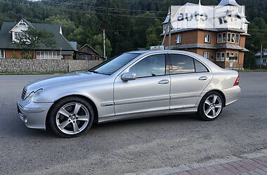 Седан Mercedes-Benz C-Class 2005 в Косове