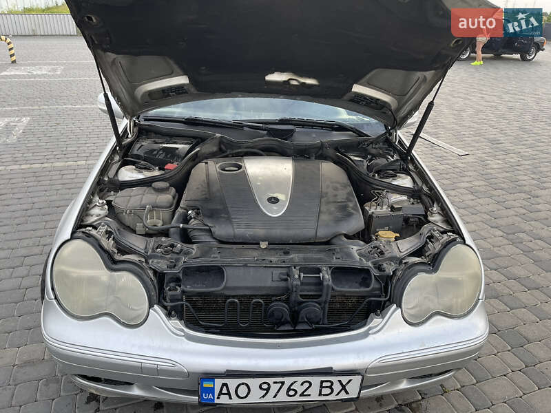 Универсал Mercedes-Benz C-Class 2003 в Мукачево