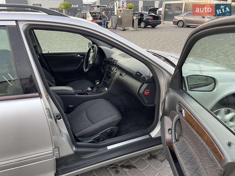 Универсал Mercedes-Benz C-Class 2003 в Мукачево