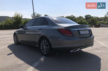 Седан Mercedes-Benz C-Class 2017 в Чернівцях