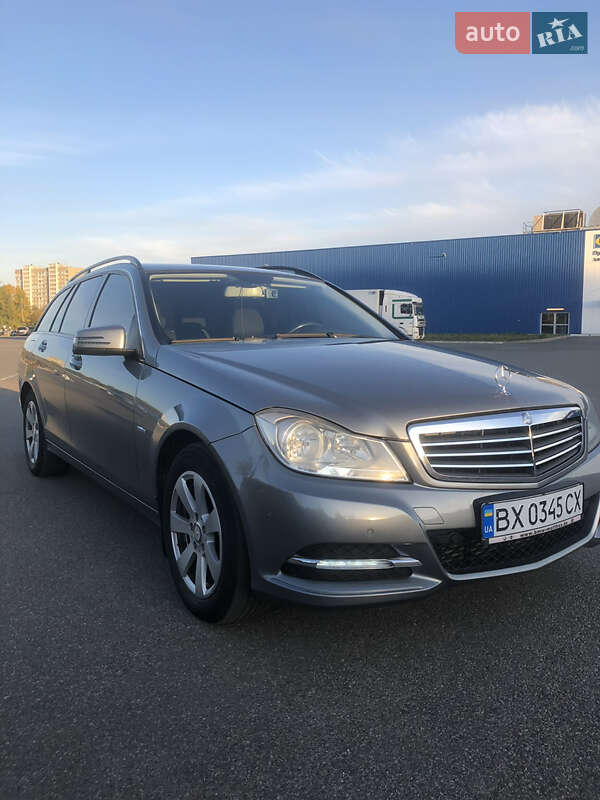 Универсал Mercedes-Benz C-Class 2012 в Хмельницком