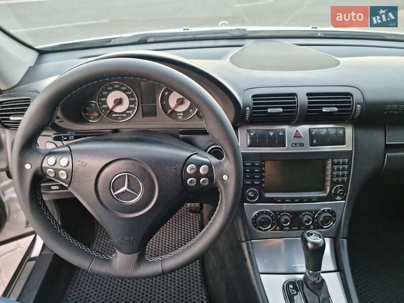 Седан Mercedes-Benz C-Class 2005 в Киеве