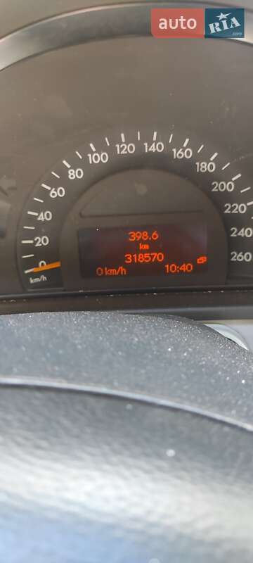Седан Mercedes-Benz C-Class 2000 в Кременчуге