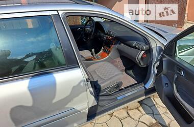 Универсал Mercedes-Benz C-Class 2003 в 
