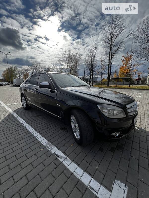 Седан Mercedes-Benz C-Class 2007 в Коломые