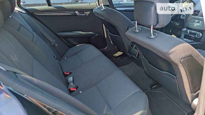 Универсал Mercedes-Benz C-Class 2010 в Ровно