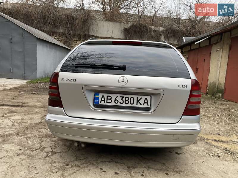 Универсал Mercedes-Benz C-Class 2002 в Могилев-Подольске