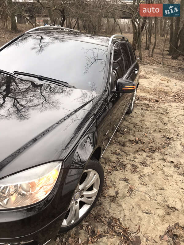Универсал Mercedes-Benz C-Class 2008 в Киеве