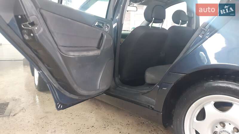 Седан Mercedes-Benz C-Class 2000 в Ивано-Франковске