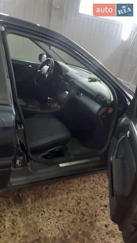 Седан Mercedes-Benz C-Class 2000 в Ивано-Франковске