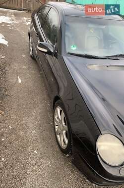 Купе Mercedes-Benz C-Class 2002 в 