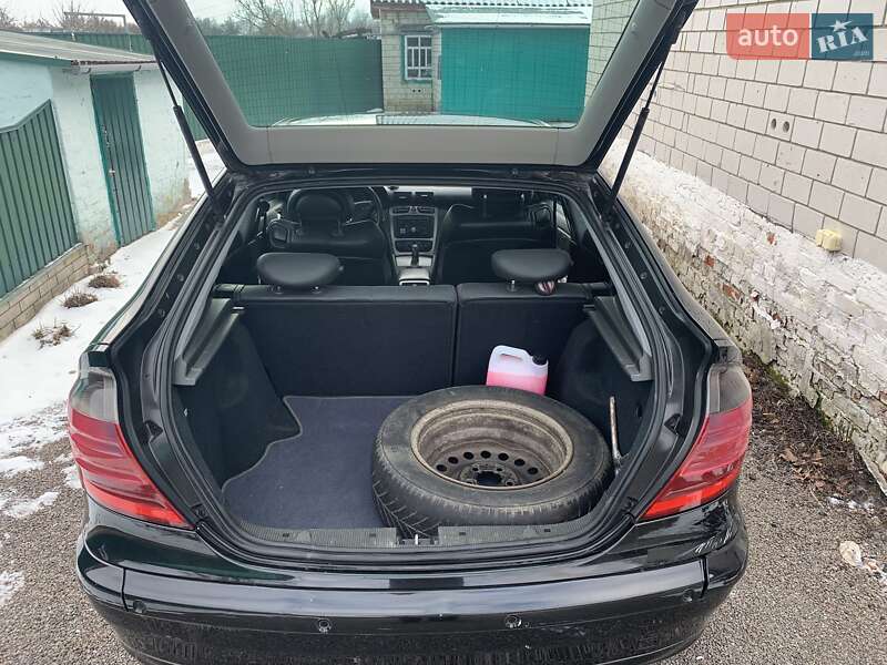 Купе Mercedes-Benz C-Class 2002 в Нежине фото 5 Купе Mercedes-Benz C-Class 2002 в Нежине