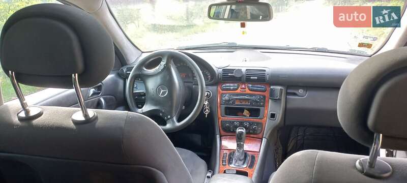 Универсал Mercedes-Benz C-Class 2003 в Хусте