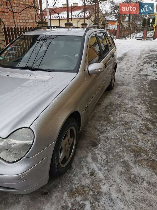 Універсал Mercedes-Benz C-Class 2002 в 