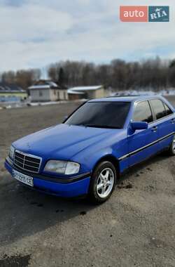Седан Mercedes-Benz C-Class 1996 в Косові
