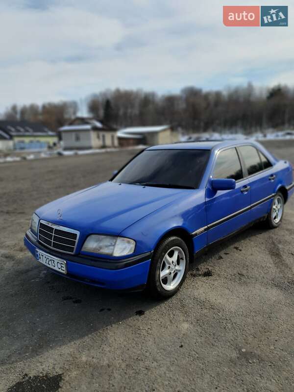 Седан Mercedes-Benz C-Class 1996 в Косові