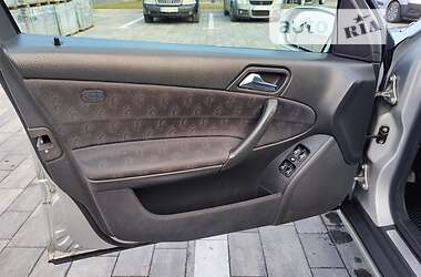 Універсал Mercedes-Benz C-Class 2002 в 