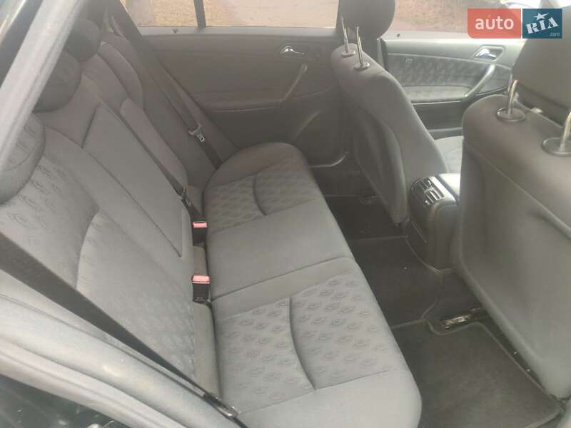 Універсал Mercedes-Benz C-Class 2003 в Києві