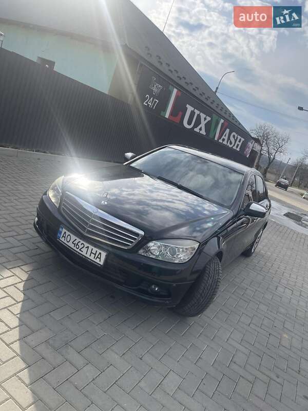 Mercedes-Benz C-Class 2007